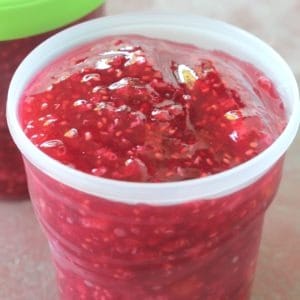 Easy step by step recipe for making raspberry freezer jam