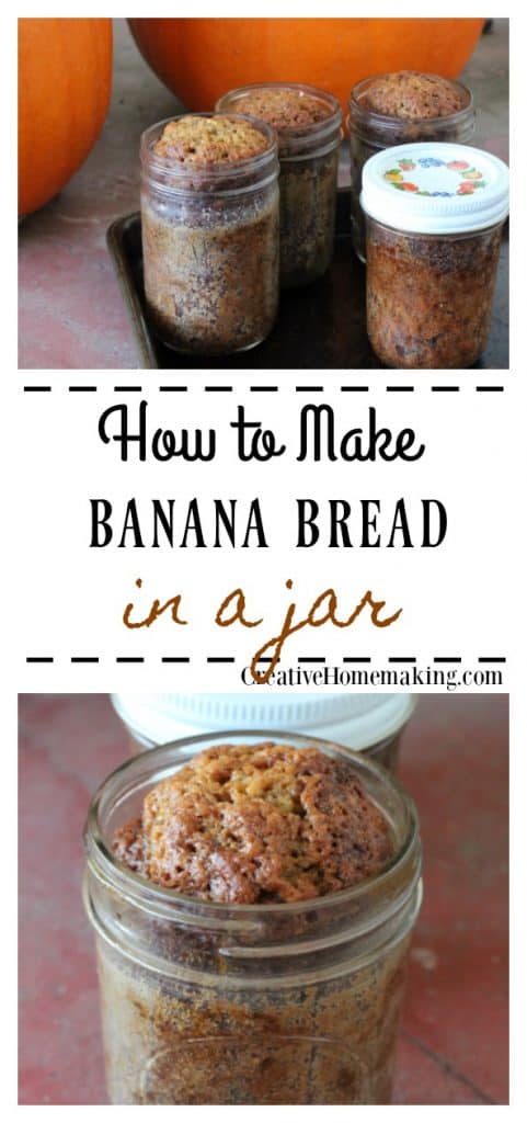 This easy banana bread in a jar recipe is a great gift idea for Christmas!