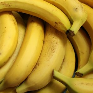Frozen bananas are a versatile ingredient that can be transformed into delicious and healthy treats. Check out our collection of easy and creative recipes that will satisfy your sweet tooth without the guilt. From banana ice cream to chocolate-covered bites, these frozen banana treats are sure to be a hit with the whole family!
