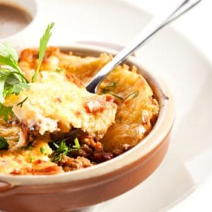 Warm up with this Easy Shepherd's Pie Soup! This comforting recipe combines savory ground meat, fresh vegetables, and creamy mashed potatoes for a delicious twist on a classic dish. Perfect for chilly nights, this hearty soup is sure to be a family favorite.