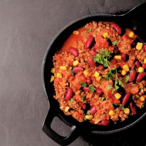 Looking for a chili that packs a punch? Try our best Cowboy Chili recipe! This robust dish combines tender meat, savory beans, and a medley of spices for a hearty meal that’s sure to satisfy. Ideal for family dinners or potlucks, this chili is a comforting favorite that will have everyone coming back for seconds. Dive into this flavorful experience today!